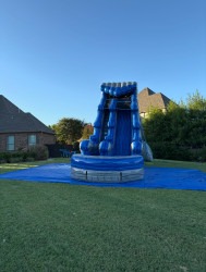 22ft Tall Pearl Waves Water Slide